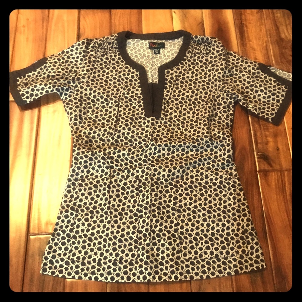 Peaches Scrub Top. XS EUC